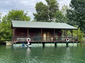 Houseboat - Beacon of happiness